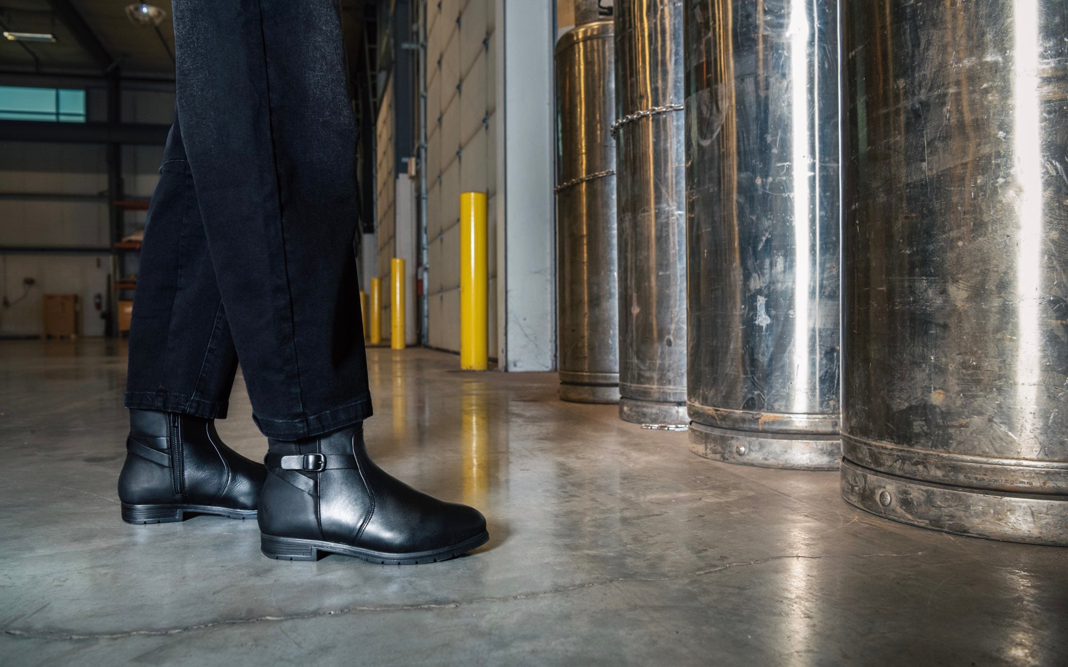 Fusion Metatarsal Mt Met Guard Electrical Hazard EH Rated Certified Steel Toe Safety Boots for Women Full-Grain and Matte Nubuck Midnight Black Leather Features Benefits