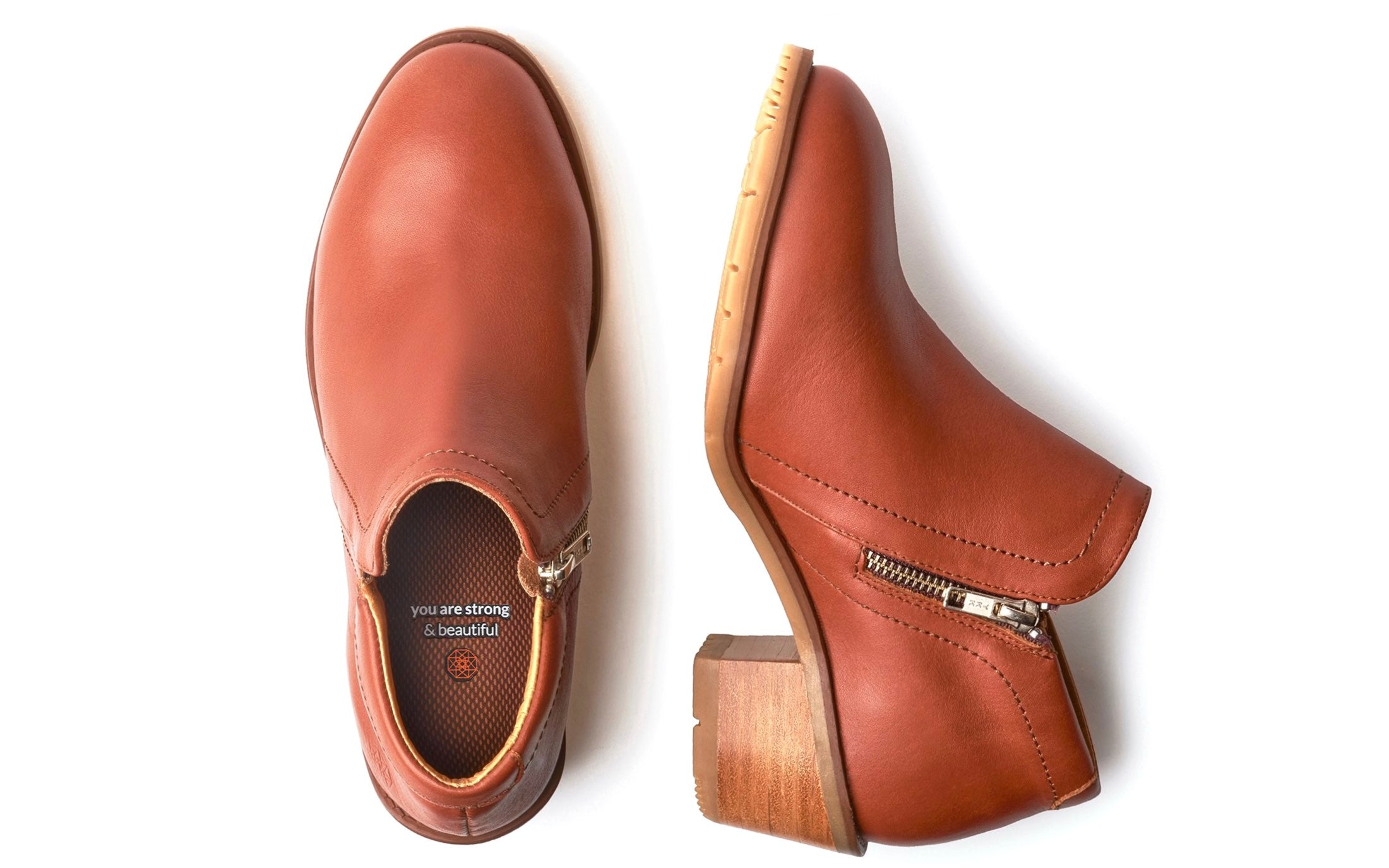 Pair of Gravity Women’s Steel Toe Boots I Full-Grain Leather in Cognac Brown Top View