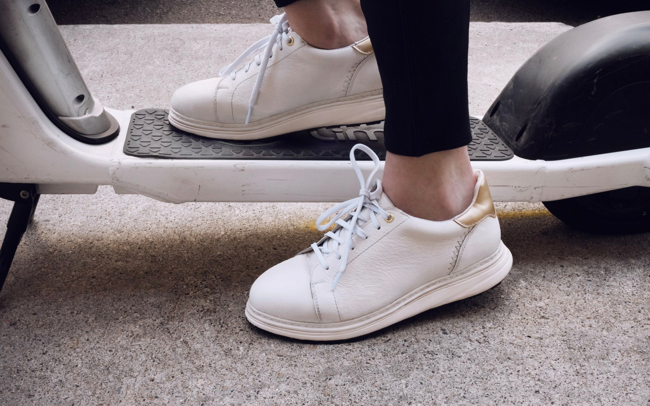 Women's Premium Leather Steel-Toe Shoe for Women by Xena Workwear in White Gold Full-Grain Leather – Rogue Steel