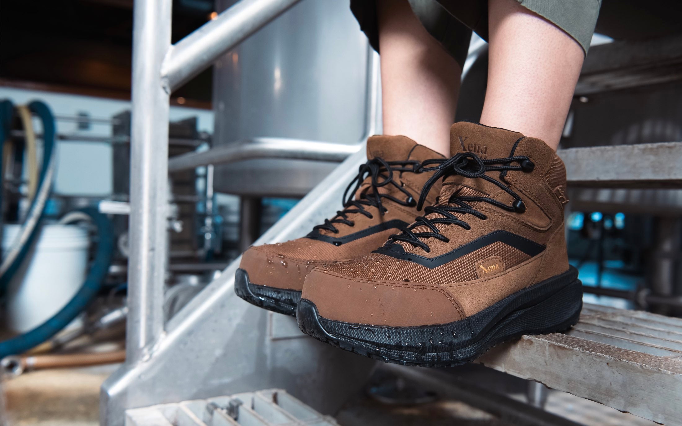 Luna Women's Work Athletic • Non-Slip, Puncture Resistant, Waterproof