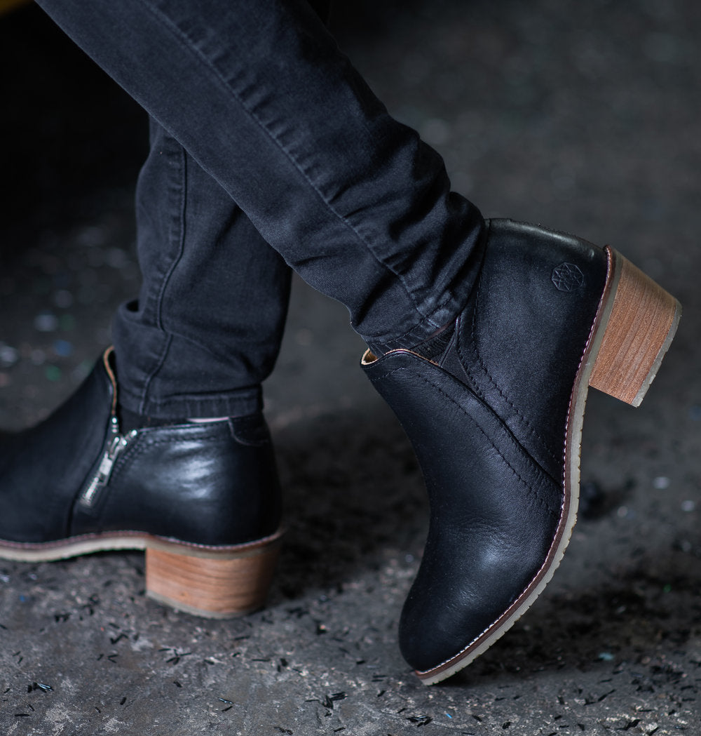 Steel Toe Shoes for Women Engineered by Xena Workwear Steel Toe Shoes for Women Engineered by Xena Workwear