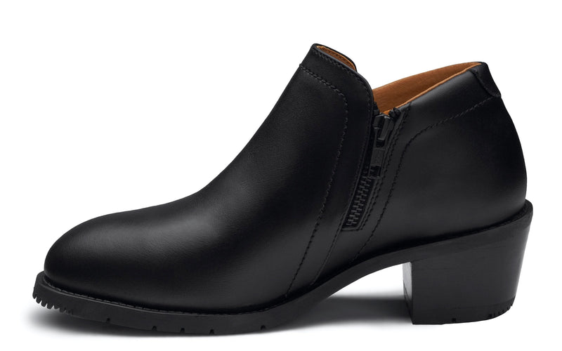 Gravity Vegan Steel-Toe Safety Shoe for Women in Vegan Blackout Leather